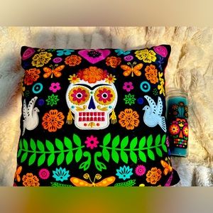 Brand New❣️ Candy Skull/ Día De Los Muertos pillow with matching candle😍.